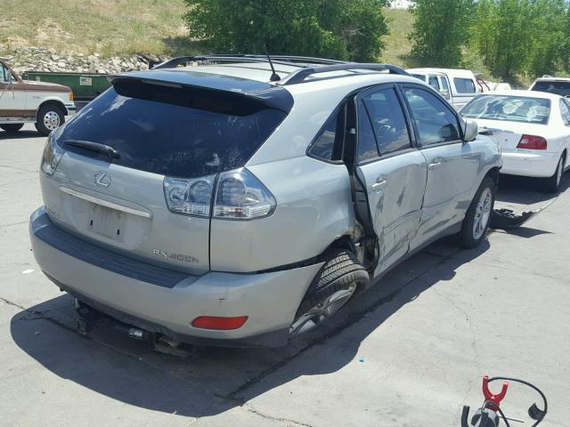 JTJHW31U672012587 - 2007 LEXUS RX 400H SILVER photo 4