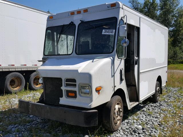 4UZABJCP24CM88901 - 2004 FREIGHTLINER CHASSIS M WHITE photo 2