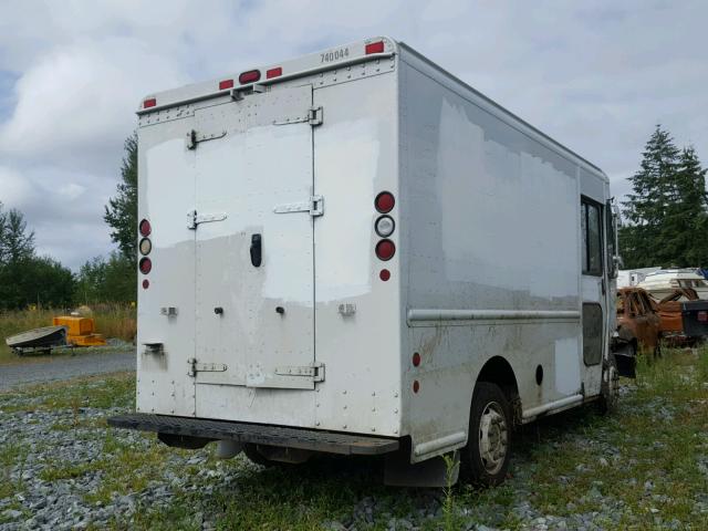 4UZABJCP24CM88901 - 2004 FREIGHTLINER CHASSIS M WHITE photo 5