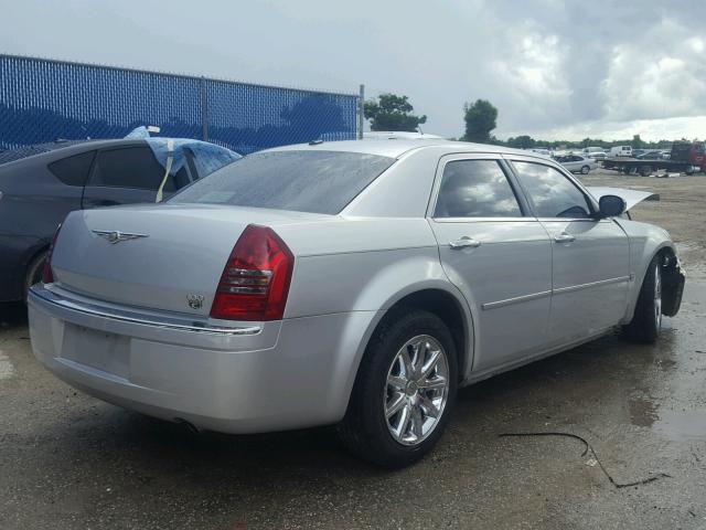 2C3KA63H77H897600 - 2007 CHRYSLER 300C SILVER photo 4