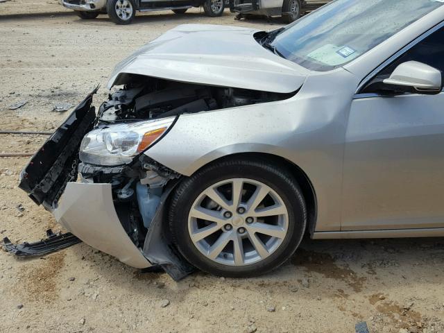 1G11E5SA4GF138035 - 2016 CHEVROLET MALIBU LIM 银色 照片 9