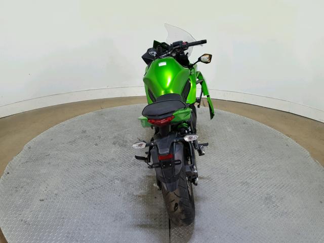 JKAEXEE19FDA17815 - 2015 KAWASAKI EX650 E GREEN photo 9