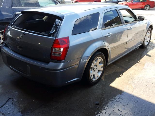 2D4FV47TX6H344073 - 2006 DODGE MAGNUM SE GRAY photo 4