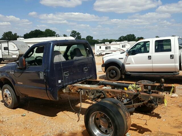 0K0157417472 - 2003 FORD F450 SUPER BLUE photo 3