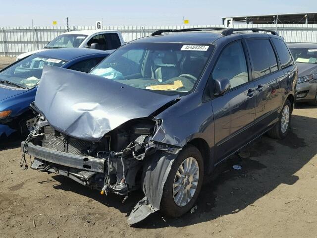 5TDZK22CX8S130087 - 2008 TOYOTA SIENNA XLE BLUE photo 2