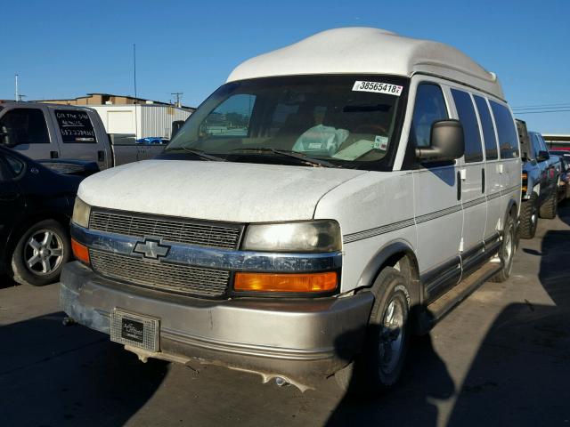 1GBFG15T931208265 - 2003 CHEVROLET EXPRESS G1 WHITE photo 2