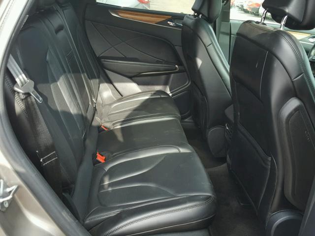 5LMTJ2DH6GUJ15042 - 2016 LINCOLN MKC SELECT ოქროსფერი ფოტო 6