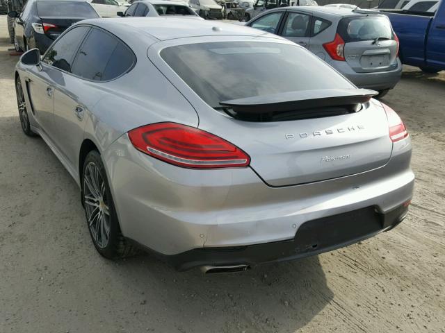 WP0AA2A72GL005508 - 2016 PORSCHE PANAMERA 2 SILVER photo 3