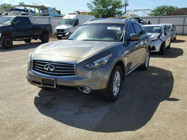 JN8CS1MU6FM381692 - 2015 INFINITI QX70 BROWN photo 2