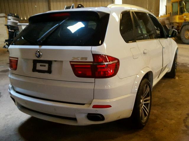 5UXZV4C51D0B06830 - 2013 BMW X5 WHITE photo 4