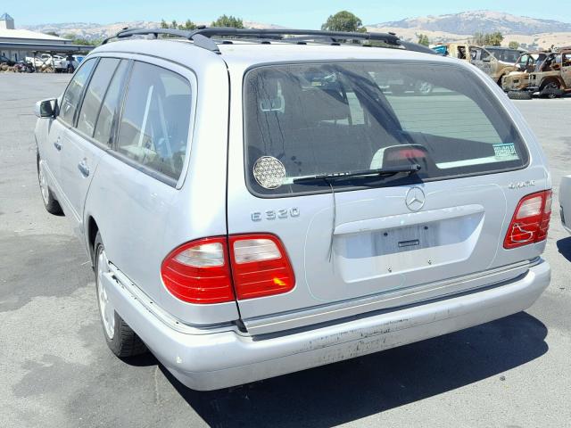 WDBJH82F7XX015057 - 1999 MERCEDES-BENZ E 320 4MAT SILVER photo 3