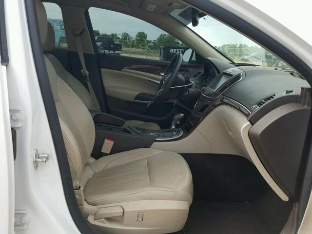 2G4GK5EX9F9169228 - 2015 BUICK REGAL WHITE photo 5