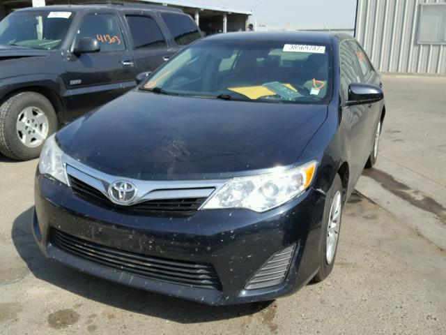 4T1BF1FKXEU304728 - 2014 TOYOTA CAMRY BLUE photo 2