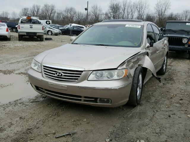 KMHFC46F16A128055 - 2006 HYUNDAI AZERA SE GOLD photo 2