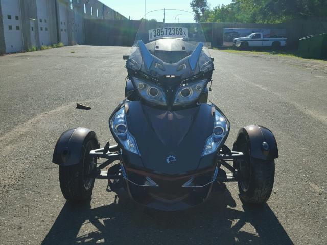 2BXJBRC16CV001985 - 2012 CAN-AM SPYDER ROA BROWN photo 2