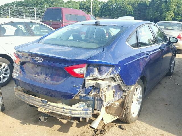 3FA6P0H77GR304398 - 2016 FORD FUSION SE BLUE photo 4