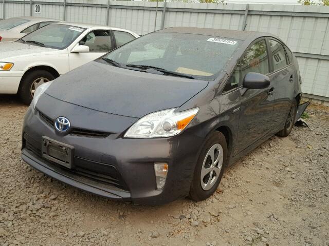 JTDKN3DU1E0388839 - 2014 TOYOTA PRIUS GRAY photo 2