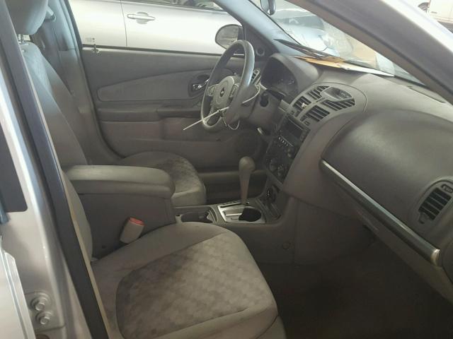 1G1ZT52855F310866 - 2005 CHEVROLET MALIBU LS Gümüş foto 5