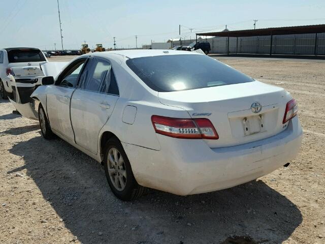 4T1BF3EK7BU585766 - 2011 TOYOTA CAMRY BASE WHITE photo 3