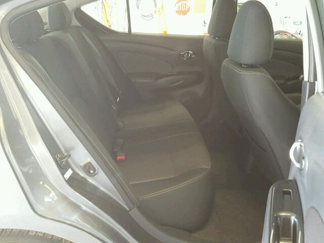 3N1CN7AP0GL846941 - 2016 NISSAN VERSA GRAY photo 6