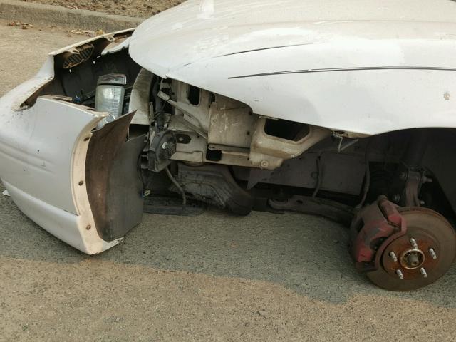 1G2WP5216WF310379 - 1998 PONTIAC GRAND PRIX WHITE photo 9