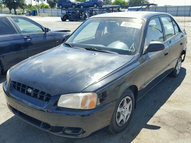 KMHCG45C81U241457 - 2001 HYUNDAI ACCENT GL BLACK photo 2