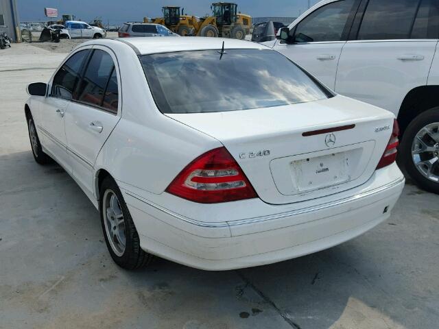 WDBRF81J45F590766 - 2005 MERCEDES-BENZ C 240 4MAT WHITE photo 3