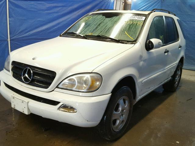 4JGAB54E22A345248 - 2002 MERCEDES-BENZ ML 320 WHITE photo 2