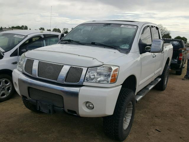 1N6AA07B97N240733 - 2007 NISSAN TITAN XE WHITE photo 2