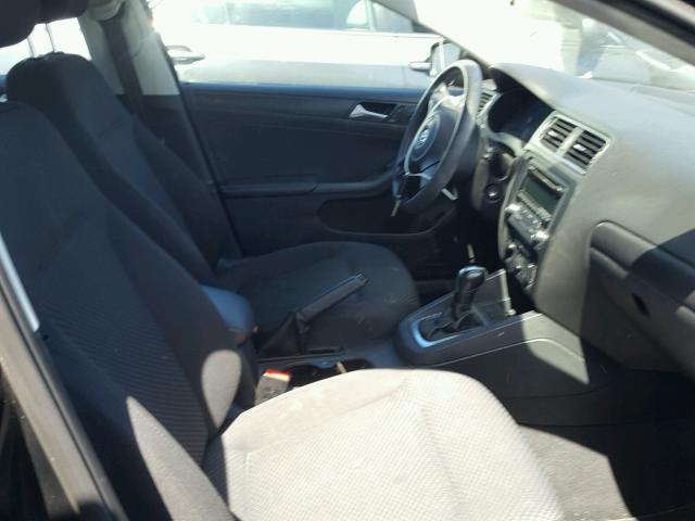 3VW2K7AJ5DM294823 - 2013 VOLKSWAGEN JETTA BASE 黑色 照片 5