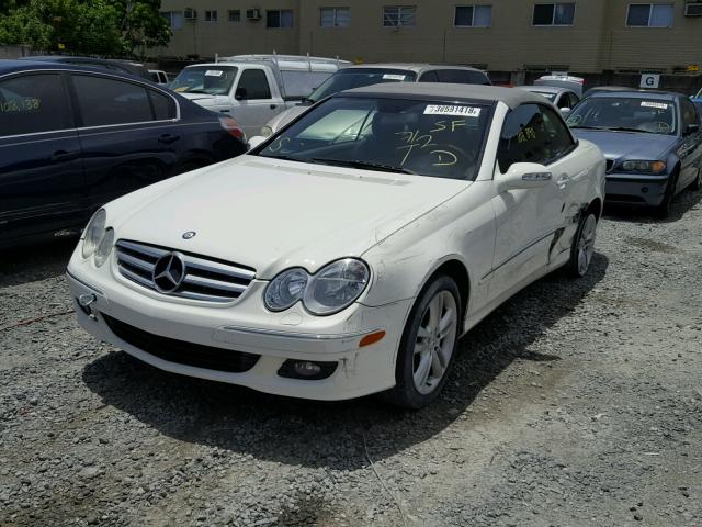 WDBTK56G36T067402 - 2006 MERCEDES-BENZ CLK 350 WHITE photo 2