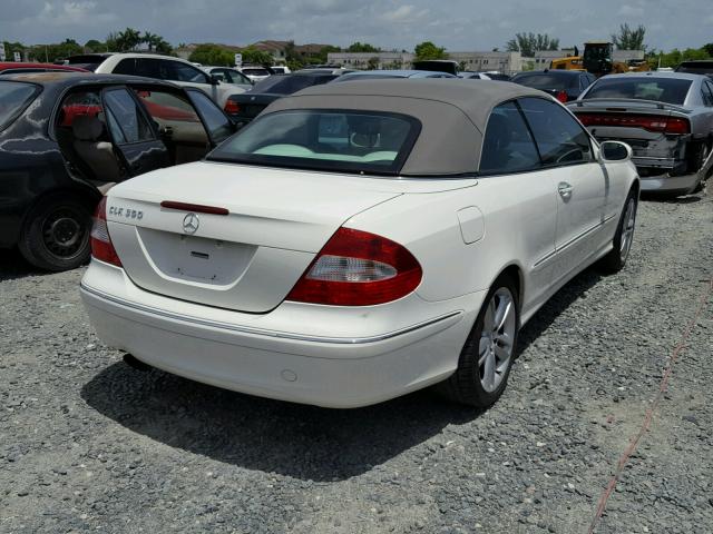 WDBTK56G36T067402 - 2006 MERCEDES-BENZ CLK 350 WHITE photo 4