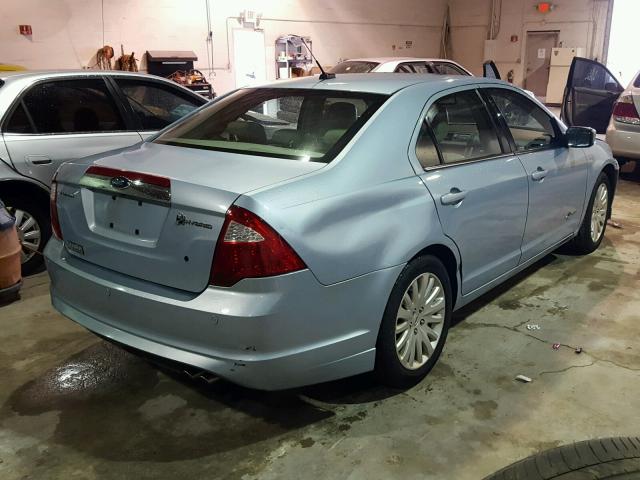 3FADP0L36AR263622 - 2010 FORD FUSION HYB BLUE photo 4