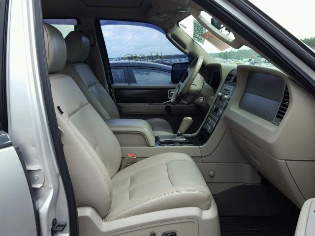 5LMFL28547LJ23525 - 2007 LINCOLN NAVIGATOR SILVER photo 5