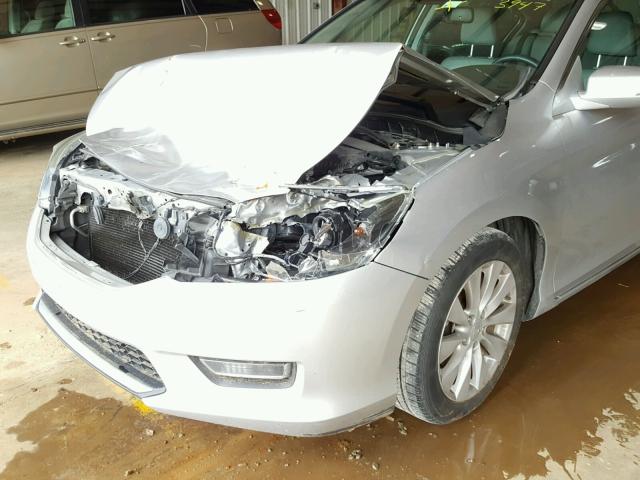 1HGCR2F87DA173947 - 2013 HONDA ACCORD EXL WHITE photo 9