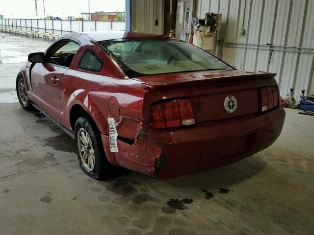 1ZVHT80N685130414 - 2008 FORD MUSTANG RED photo 3