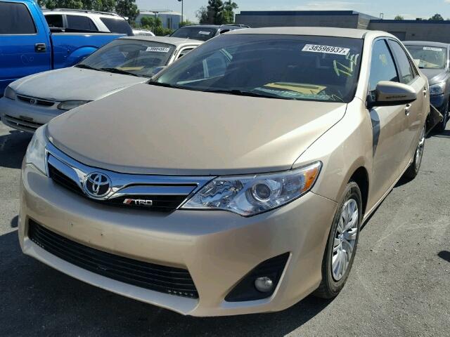 4T1BF1FKXCU186418 - 2012 TOYOTA CAMRY BASE GOLD photo 2