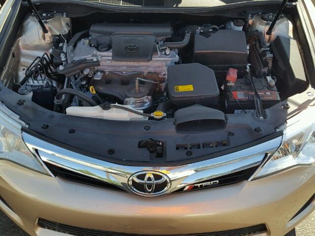 4T1BF1FKXCU186418 - 2012 TOYOTA CAMRY BASE GOLD photo 7