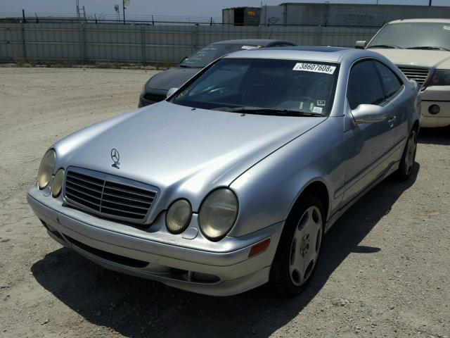 WDBLJ65G92F193797 - 2002 MERCEDES-BENZ CLK 320 SILVER photo 2