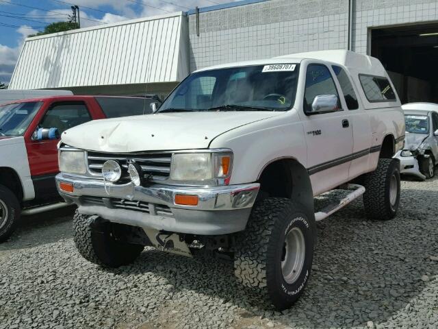 JT4UN24D3V0049390 - 1997 TOYOTA T100 XTRAC WHITE photo 2