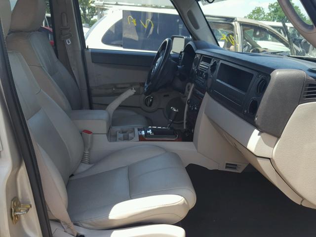 1J8HG58227C520882 - 2007 JEEP COMMANDER SILVER photo 5