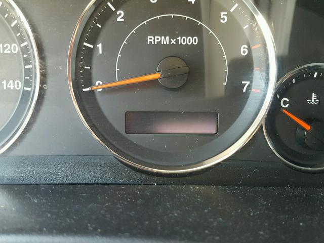 1J8HG58227C520882 - 2007 JEEP COMMANDER SILVER photo 8