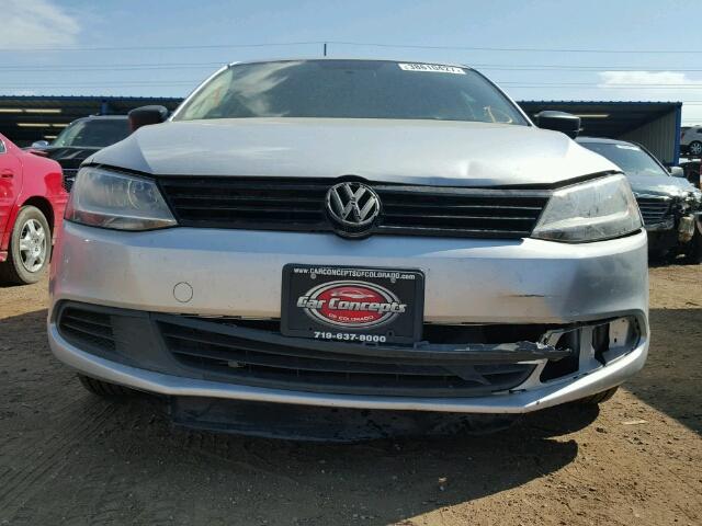 3VW1K7AJ7EM398727 - 2014 VOLKSWAGEN JETTA BASE SILVER photo 9