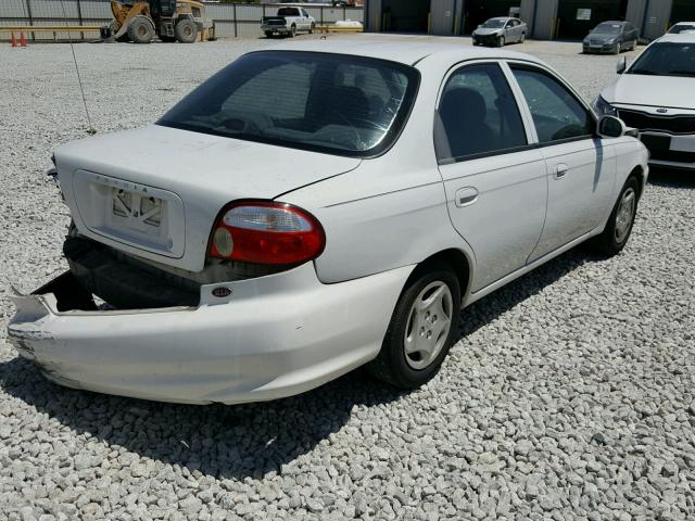 KNAFB121715036253 - 2001 KIA SEPHIA BAS WHITE photo 4