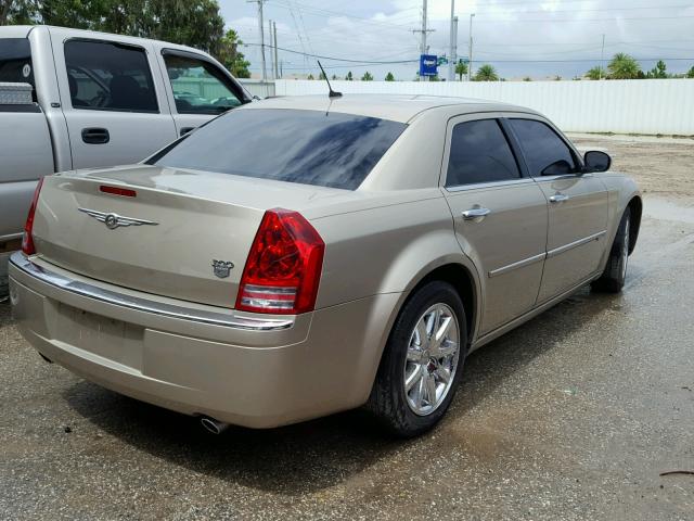 2C3KA63HX8H334980 - 2008 CHRYSLER 300C GOLD photo 4