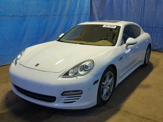 WP0AB2A71CL060345 - 2012 PORSCHE PANAMERA S WHITE photo 2