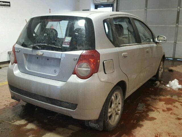 KL1TD66E49B671266 - 2009 CHEVROLET AVEO LS SILVER photo 4