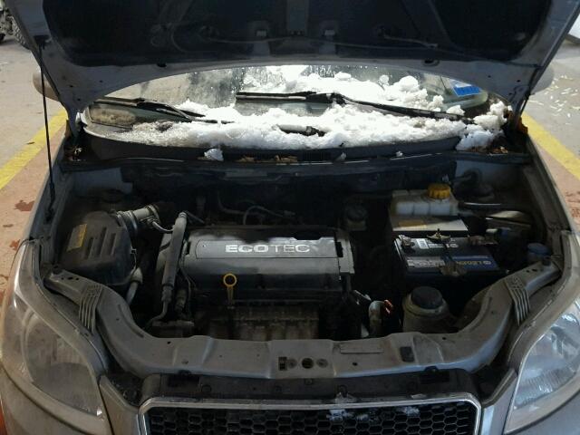 KL1TD66E49B671266 - 2009 CHEVROLET AVEO LS SILVER photo 7