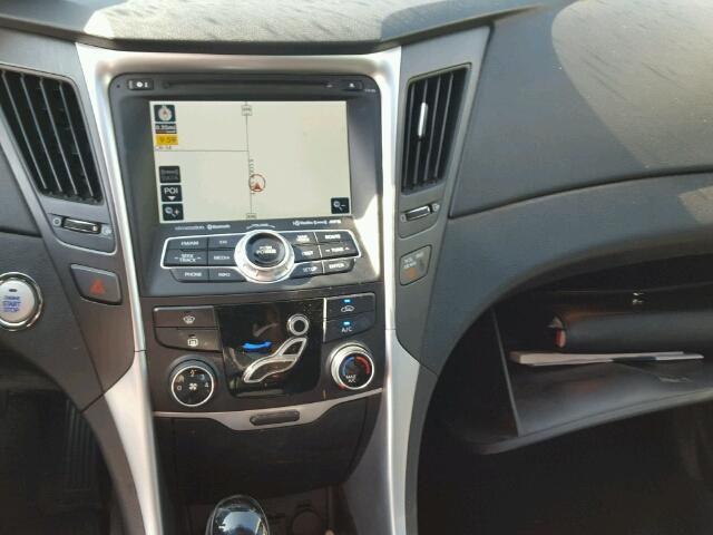 5NPEC4AC0CH412455 - 2012 HYUNDAI SONATA SILVER photo 9