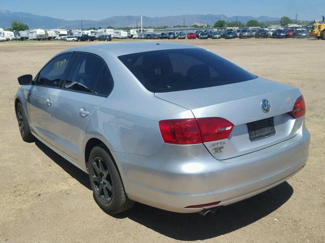3VW2K7AJ4CM463311 - 2012 VOLKSWAGEN JETTA BASE SILVER photo 3